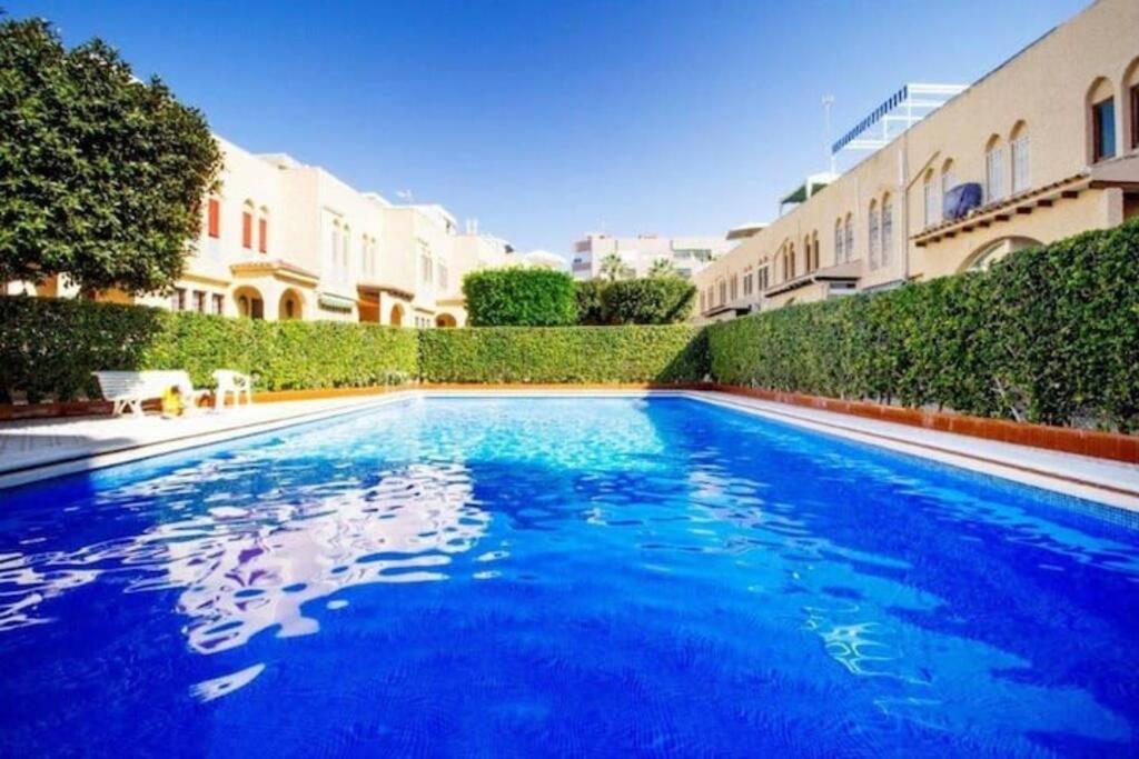 Villa Magerit, Entire Home 5 Minutes Easy Walk To Sandy Beach ラ・マタ エクステリア 写真